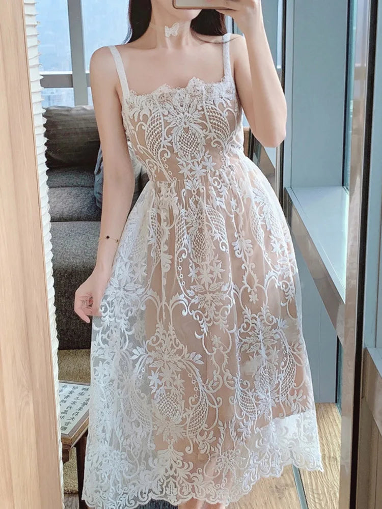 UCXQ Square Neck Lace Embroidery Elegant Long Dress Fairycore Waist Sleeveless Camisole Dresses Women 2025 Spring Summer 23A8639